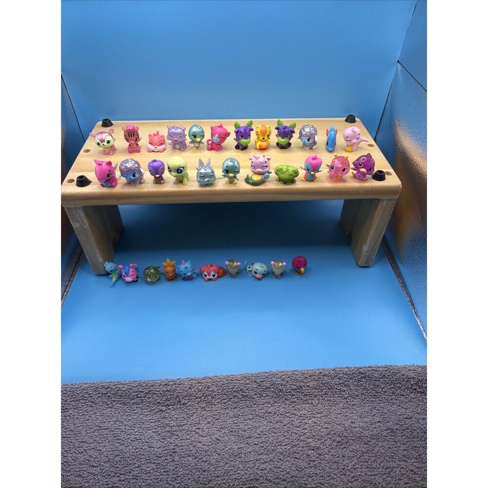 Hatchimals Colleggtibles 33 Collectible Mini Figures Glitter Wings Animals - Picture 12 of 12